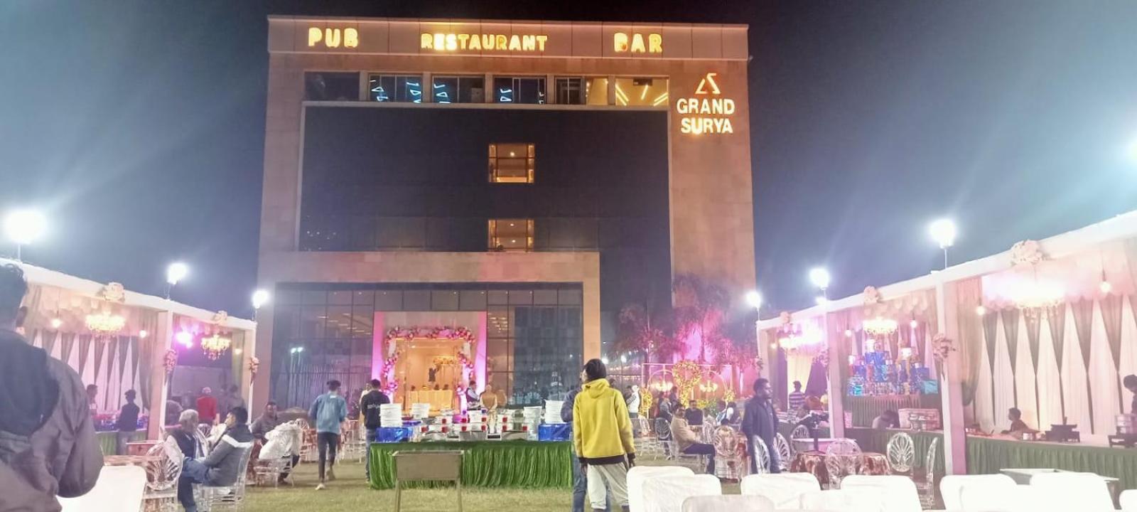 Hotel Grand Surya Kodarma Exterior foto