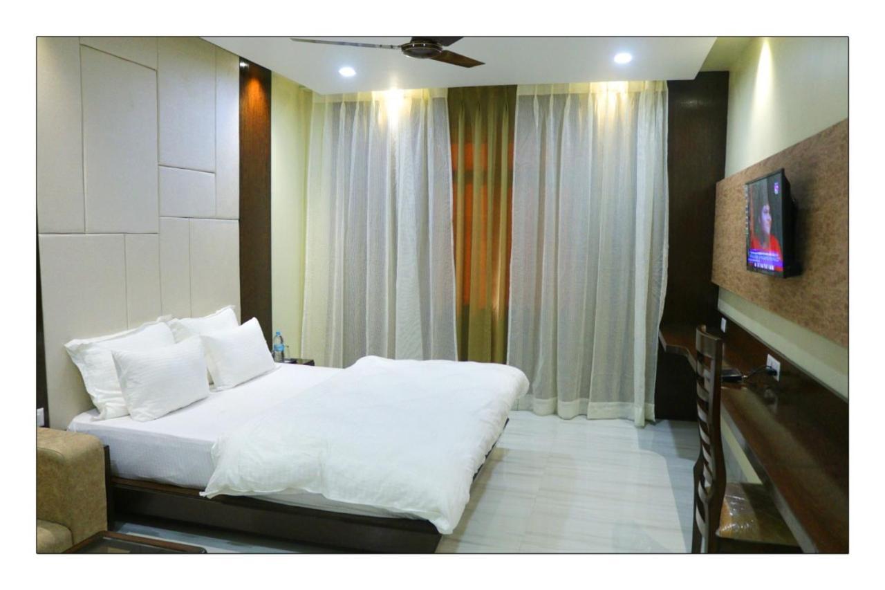 Hotel Grand Surya Kodarma Exterior foto